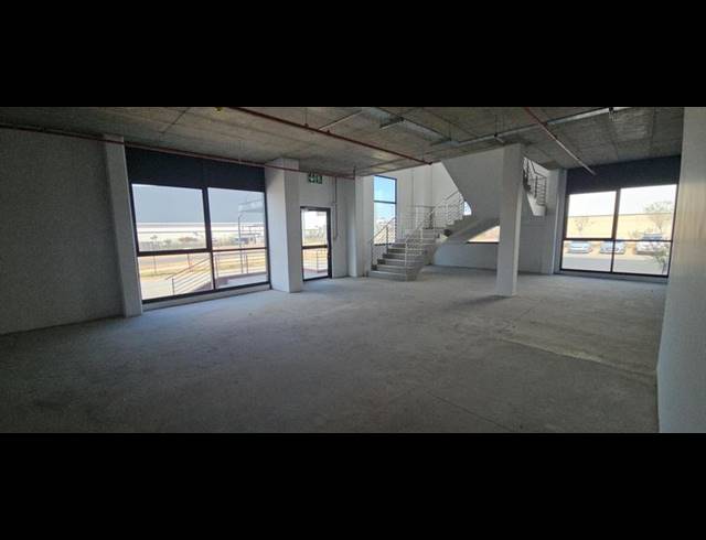 INDUSTRIAL PROPERTY TO RENT IN POMONA